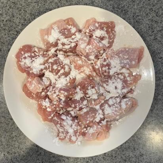 片栗粉をまぶす