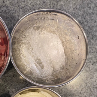 春雨を水でもどす