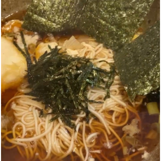 麺つゆとそばを合わせる