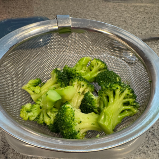 冷凍ブロッコリーを加熱する